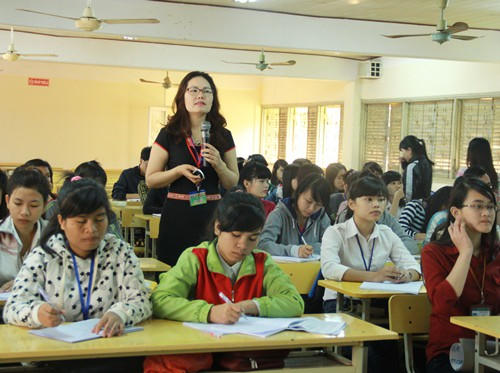 Các cơ sở giáo dục không thể xếp lương cho một cá nhân có trình độ tiến sĩ quá hệ số 3,00.