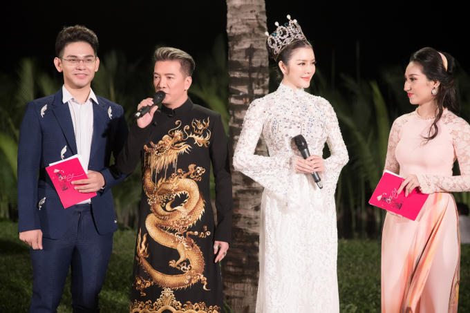 Áo dài của Lý Nhã Kỳ đấu giá được 500 triệu đồng trong show thời trang Đinh Văn Thơ