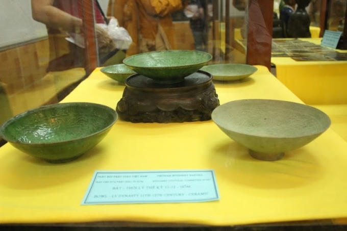 Bát gốm thế kỷ Lý thế kỉ 11 - 12.