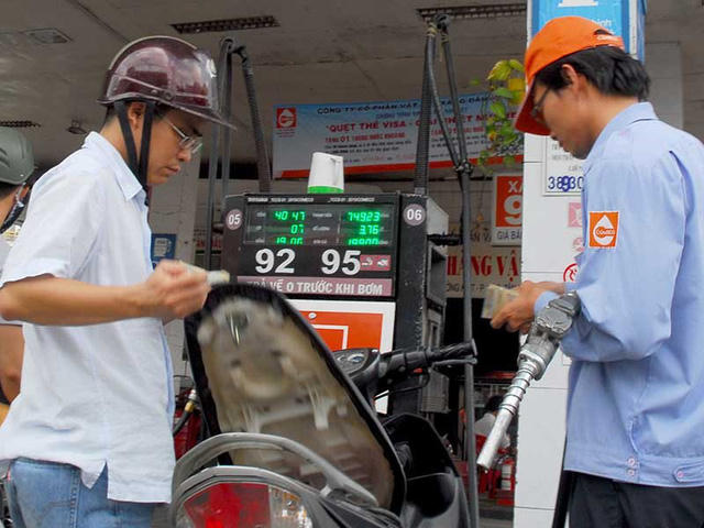 Thay thế xăng E5 cần phải có lộ trình.