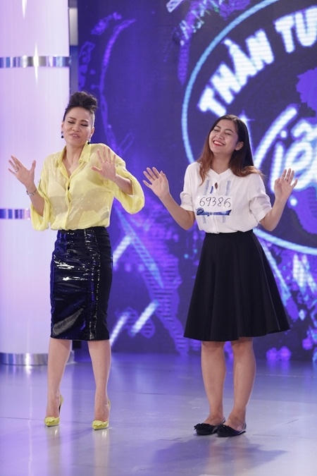 Vietnam Idol tập 4: Ch&agrave;ng trai b&aacute;n b&uacute;n b&ograve; khiến Thu Minh xi&ecirc;u l&ograve;ng d&agrave;nh tặng v&eacute; v&agrave;ng