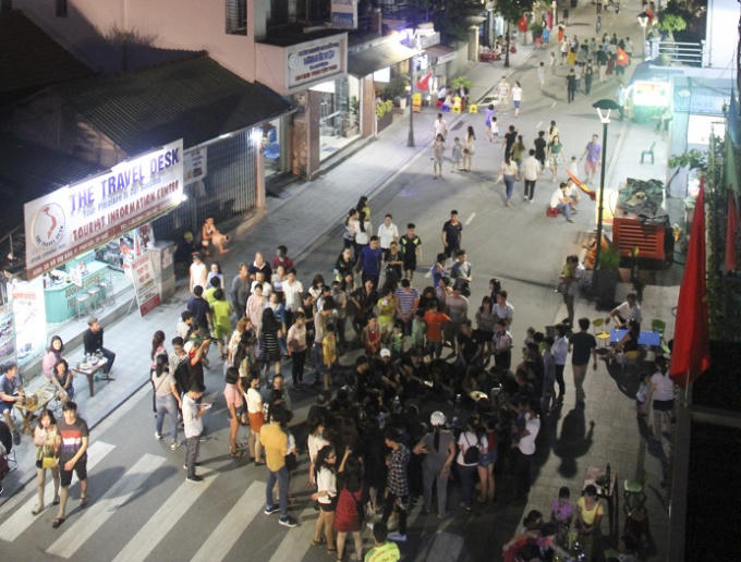 Lòng đường sẽ cắm đậu đỗ các phương tiện để dành cho người đi bộ và tổ chức các hoạt động giải trí, nghệ thuật.