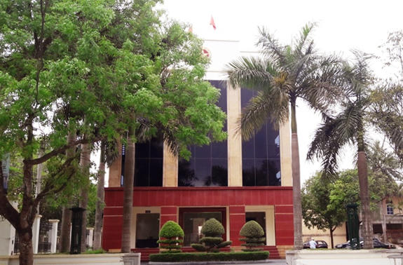 Cơ quan điều tra đã khám xét trụ sở, nơi làm việc của 5 cán bộ Thanh tra tỉnh Thanh Hóa và thu được nhiều bằng chứng về việc nhận hối lộ