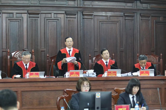 Hội đồng thẩm phán TAND tối cao quyết định bác kháng nghị của VKS cùng cấp.