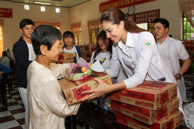 Kh&ocirc;ng c&ograve;n nghi ngờ g&igrave;, Phạm Hương đ&iacute;ch thị l&agrave; Hoa hậu quốc d&acirc;n