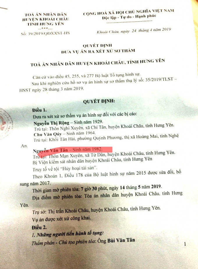 Quyết định đưa ra xét xử bị cáo không có trong hồ sơ (?!)