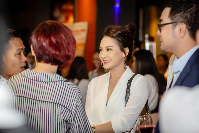 Diễn viên Bảo Thanh được ông xã tháp tùng đi sự kiện