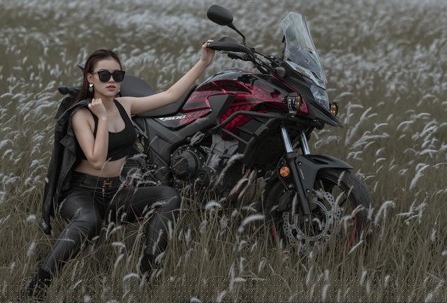 Diệu Thuý cũng là Hoa khôi cuộc thi Duyên dáng bản sắc Việt.