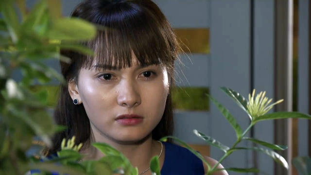 Vân vô tình nghe được câu nói của mẹ chồng