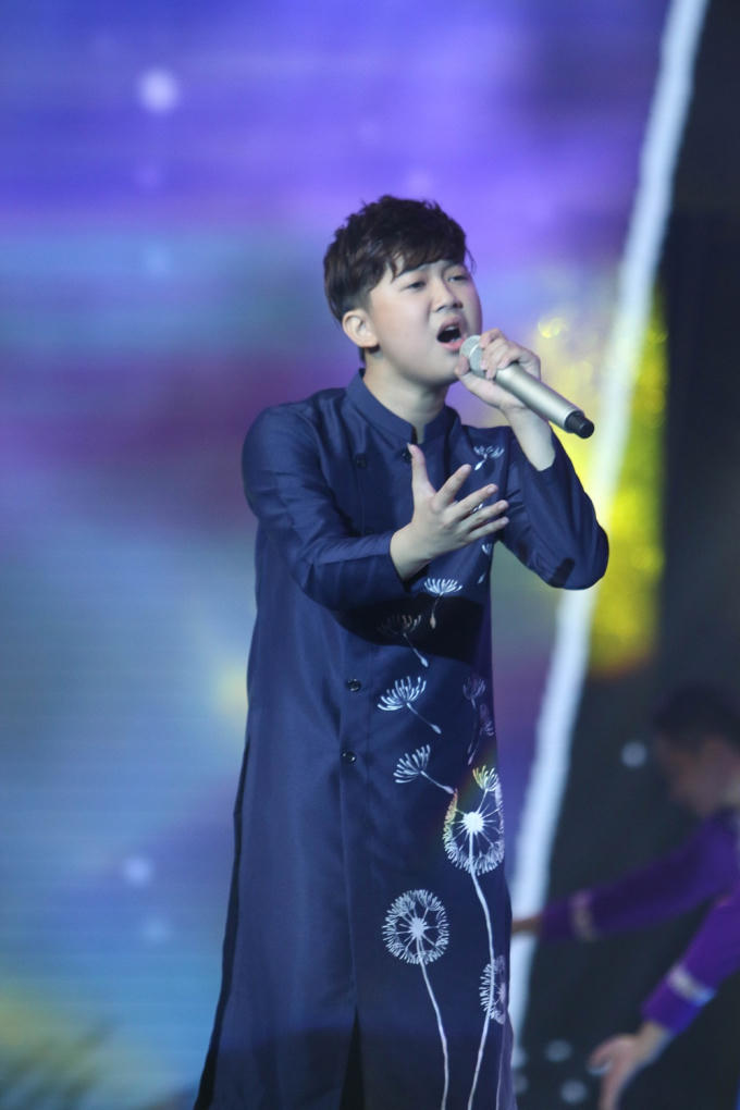 The Voice Kids: Vũ Cát Tường “cạn lời” khi học trò biến hit “Cô gái ngày hôm qua” thành cải lương