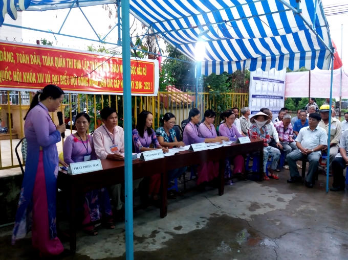 Lễ khai mạc bầu cử. (Ảnh ghi nhận tại tổ bầu cử số 6, phường 5, TP Bạc Liêu, tỉnh Bạc Liêu)