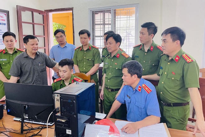 Cơ quan chức năng lên phương án điều tra vấn nạn cho vay qua ứng dụng online tín dụng đen. (Ảnh: Công an cung cấp).