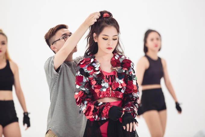 Chi Pu tung ca kh&uacute;c nhạc phim dễ g&acirc;y 'nghiện'