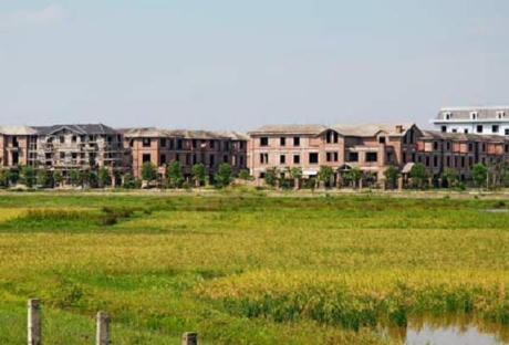 Theo đại diện Bộ Tài chính, việc đánh thuế đối với những người sử dụng từ 2 bất động sản trở lên mới chỉ là định hướng.