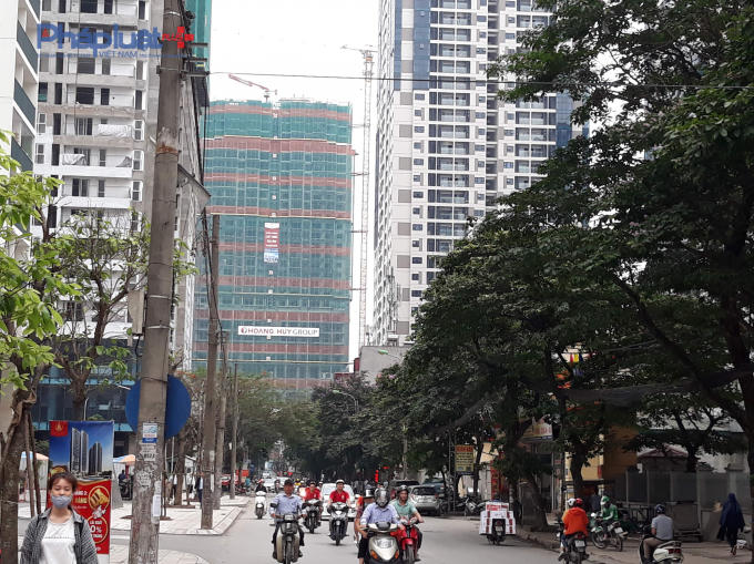Dự án nhìn từ đường Nguyễn Tuân.