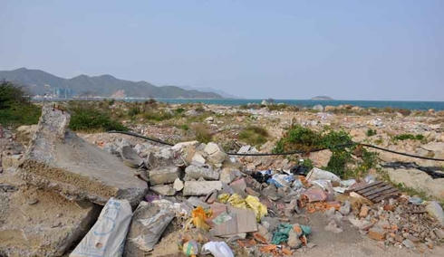 Vịnh Nha Trang đang bị băm nát
