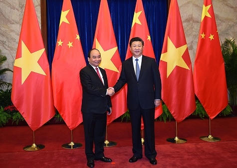 Thủ tướng Chính phủ Nguyễn Xuân Phúc hội kiến với Tổng Bí thư Đảng Cộng sản Trung Quốc, Chủ tịch nước Cộng hòa nhân dân Trung Hoa Tập Cận Bình. (Ảnh: VGP/Quang Hiếu)