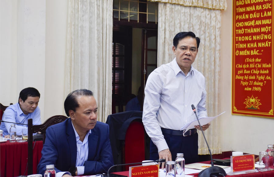 Chủ tịch UBND tỉnh Nghệ An Võ Trọng Hải yêu cầu phải đảm bảo đủ nguồn nguyên vật liệu thực hiện các dự án trọng điểm trên địa bàn.