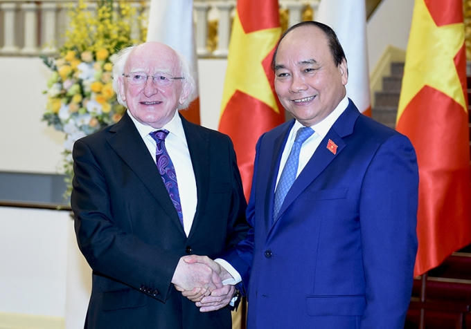 Thủ tướng hội kiến Tổng thống Ireland.