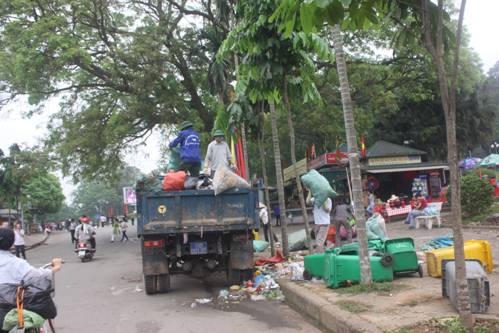 Ước tính có khoảng trên 60 tấn rác thải các loại đã được thu gom, xử lý.