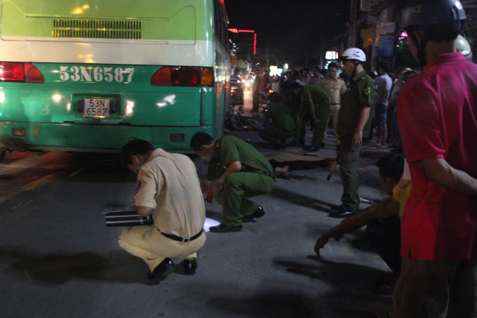 Cơ quan công an khám nghiệm hiện trường.