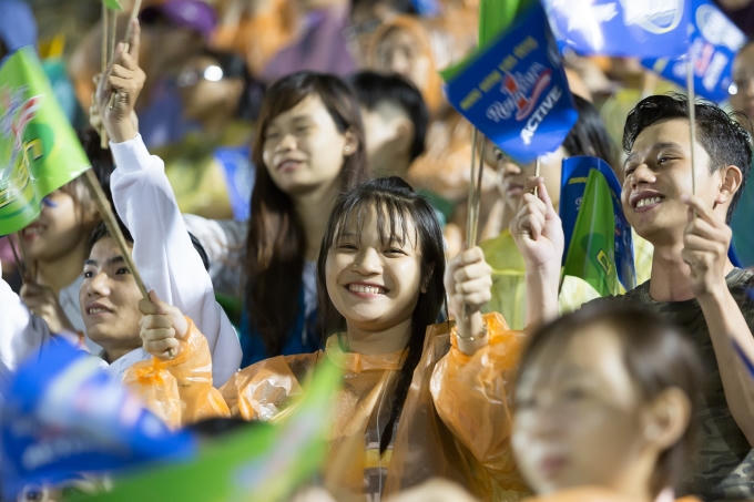 Rất đông khán giả đã sân Gò Đậu để cổ vũ cho 2 đội thi đấu.