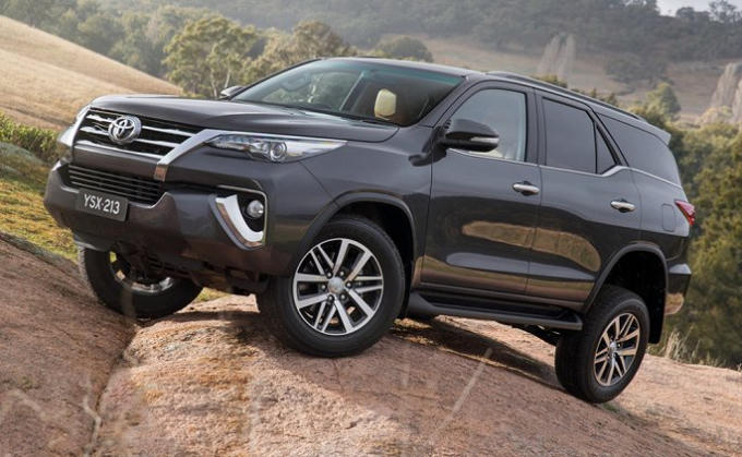 Tình trạng khan hàng của Fortuner 2017 trở lên nghiêm trọng hơn vào cuối năm 2017, dưới áp lực của Nghị định 116.