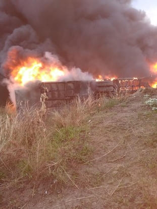 Ch&aacute;y xe bu&yacute;t ở Ấn Độ, 27 người thiệt mạng