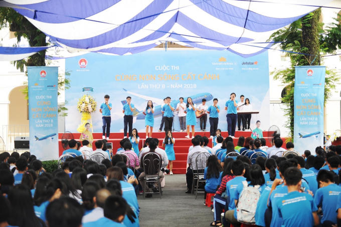 Vietnam Airlines, Jetstar Pacifics v&agrave; Học viện h&agrave;ng kh&ocirc;ng đồng h&agrave;nh c&ugrave;ng cuộc thi &ldquo;C&ugrave;ng Non S&ocirc;ng Cất C&aacute;nh&rdquo; lần thứ 8