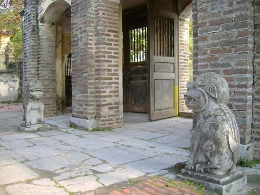 Nên gọi nghê là linh vật Việt chứ không phải là thuần Việt.