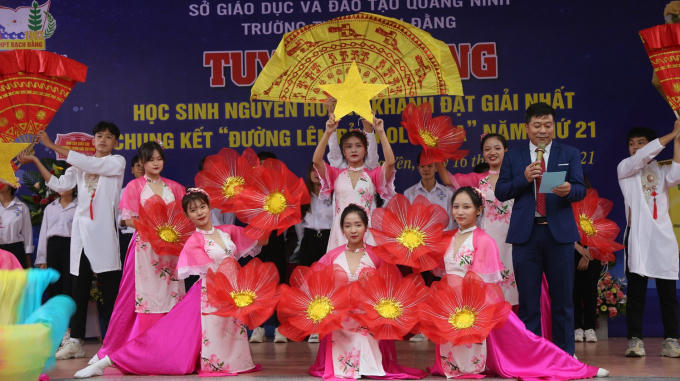 Chương trình văn nghệ đặc biệt với các tiết mục múa