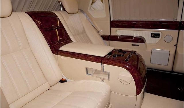 Ghế ngồi khoang sau xe Putin.
