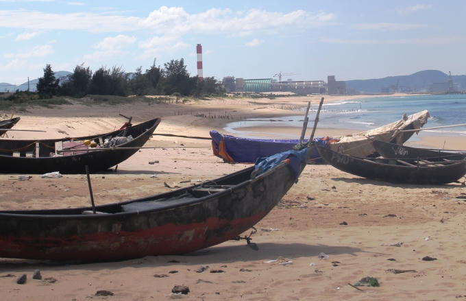 Do ảnh hưởng của cá chết, nhiều tàu thuyền nằm neo đậu ở âu thuyền Kỳ Phương, thị xã Kỳ Anh, Hà Tĩnh. (Ảnh: Văn Định chụp ngày 30/5).