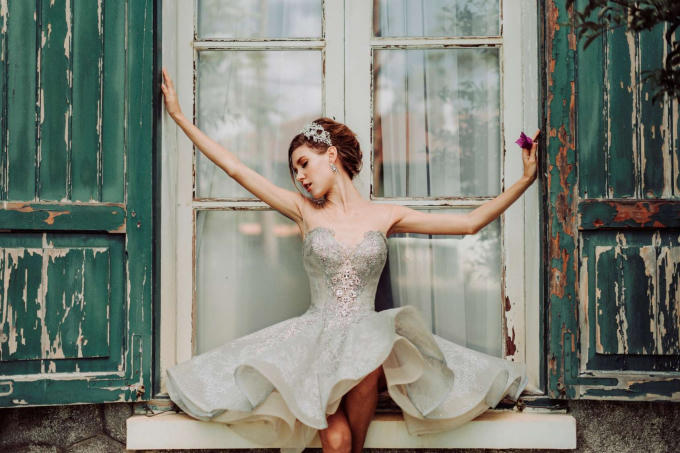 Ngắm nh&igrave;n vẻ đẹp huyền b&iacute; trong những thiết kế mới của thương hiệu Joli Poli