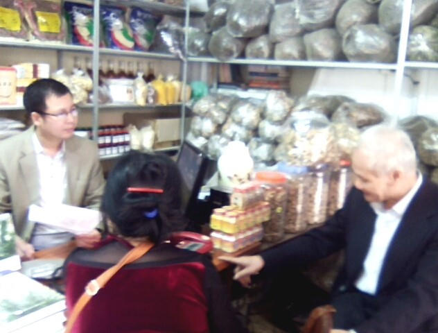 Lương y Thanh tư vấn cho bệnh nhân ung thư