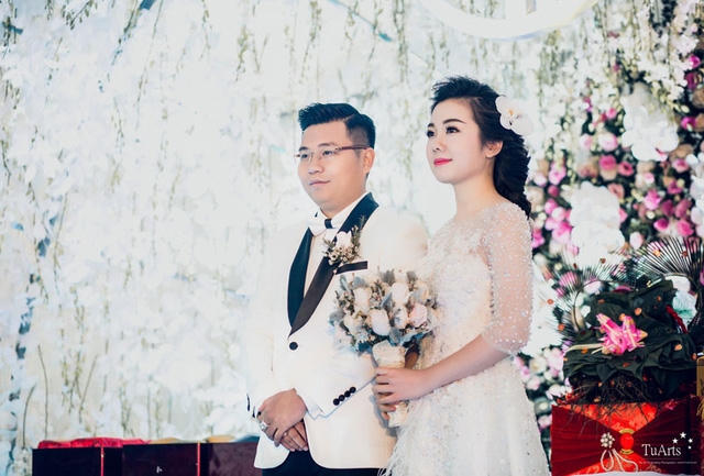 Đám cưới tiền tỷ rước dâu bằng máy bay của cô gái Nam Định