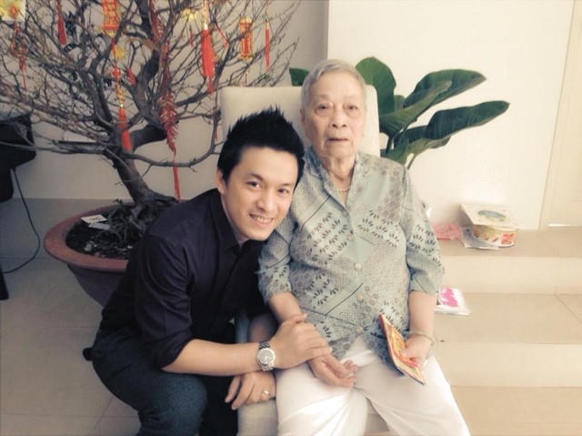 Anh tâm sự: "Trong gia đình, Trường gần gũi với má nhất vì trong suốt khoảng thời gian ba đi làm xa, má luôn bên cạnh, chăm sóc cho Trường..."