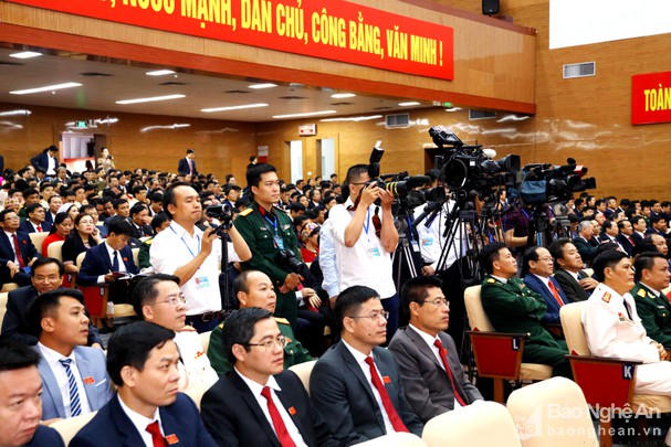 Thủ tướng Nguyễn Xuân Phúc: Nghệ An như một Việt Nam thu nhỏ, cần tạo được một kỳ tích mà cả nước đang mong đợi