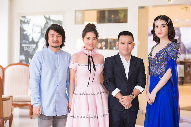 Đạo diễn Hoàng Nhật Nam, bà Phạm Kim Dung, NTK Lê Thanh Hòa và Á hậu Huyền My.