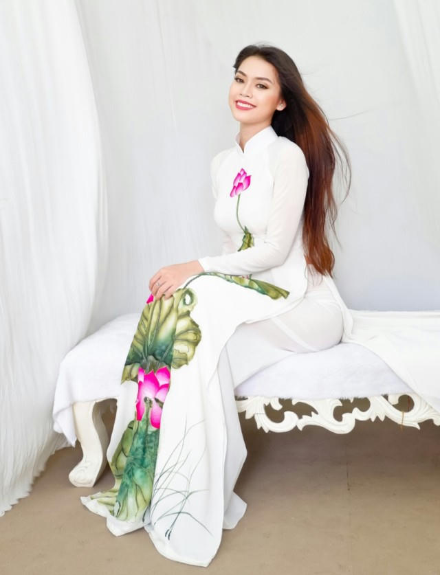 Võ Hà Trân (SN 1998, Tiền Giang).