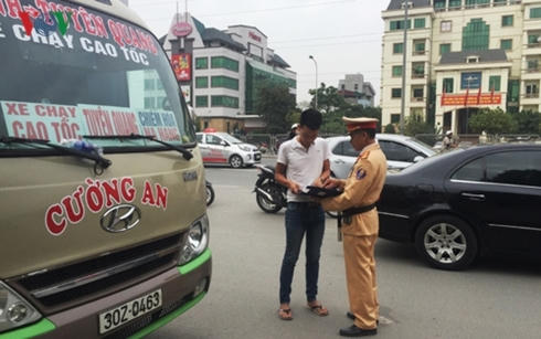 Sở GTVT và Công an thành phố chỉ đạo lực lượng Thanh tra Giao thông, Cảnh sát Giao thông và các lực lượng thành lập tổ công tác liên ngành, duy trì lực lượng 24/24 giờ để tuần tra, kiểm soát, bảo đảm trật tự an toàn giao thông tại các tuyến đường, khu vực trọng điểm có nguy cơ tai nạn giao thông.
