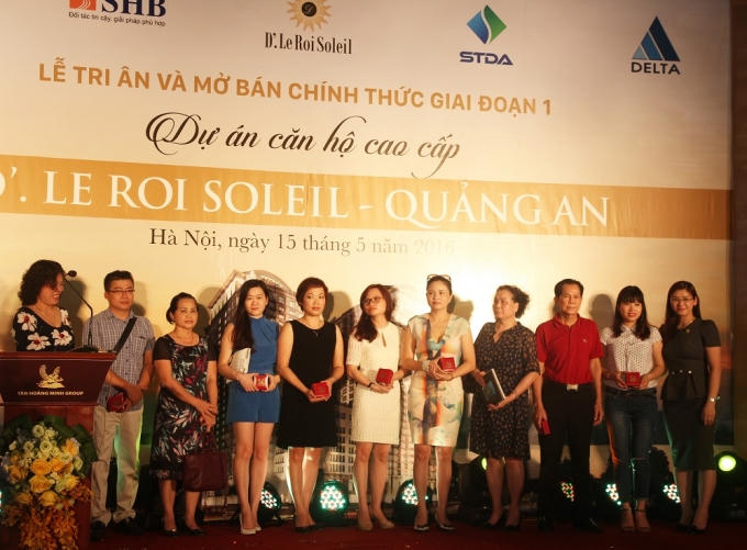 : Khách hàng đặt mua căn hộ D'. Le Roi Soleil - Quảng An được tặng ngay 10 chỉ vàng (CSKH: 19006088).