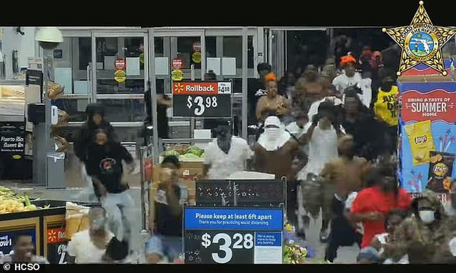 Vụ hôi của xảy ra vào tối ngày 30/5 khi các cuộc biểu tình bùng phát tại thành phố Tampa, bang Florida và các khu vực lân cận. Cơ quan hành pháp địa phương gần đây đã công bố đoạn video ghi lại vụ việc.