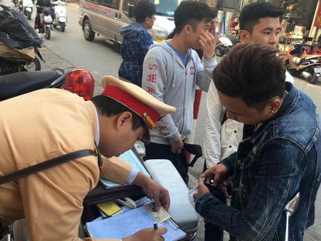 3.551 trường hợp vi phạm giao thông bị xử phạt trong 4 ngày nghỉ lễ.