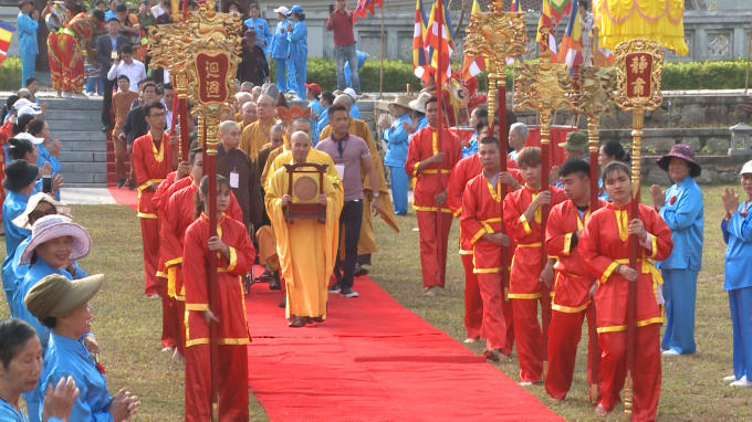 484_4123_01.00_13_14_13.Still007