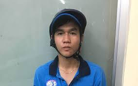 Nghi phạm Thái trong trong trang phục khi gây ra vụ cướp.