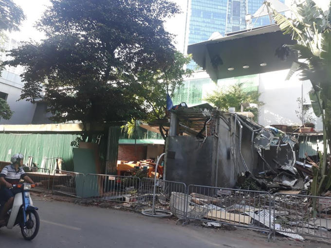 Những công trình mới xây dựng cũng bị cưỡng chế.