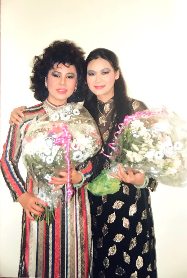 Thanh Tuyền và Khánh Ly.