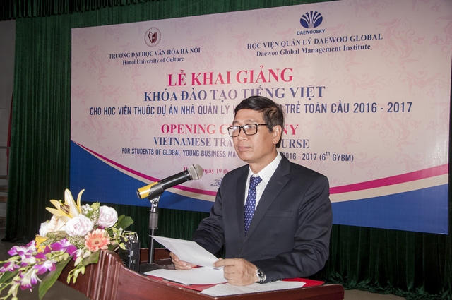 PGS. TS Nguyễn Văn Cương - Hiệu trưởng trường Đại học Văn Hoá Hà Nội phát biểu tại buổi lễ.