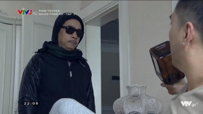 Phan Quân cải trang đến tìm Phan Hải